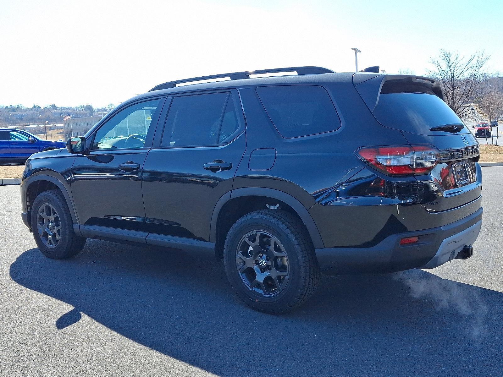 2025 Honda Pilot Vehicle Photo in Harrisburg, PA 17111