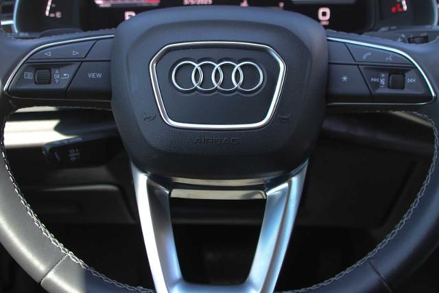 2022 Audi Q8 Vehicle Photo in SUGAR LAND, TX 77478