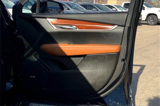 2021 Cadillac XT5 Vehicle Photo in TOPEKA, KS 66609-0000