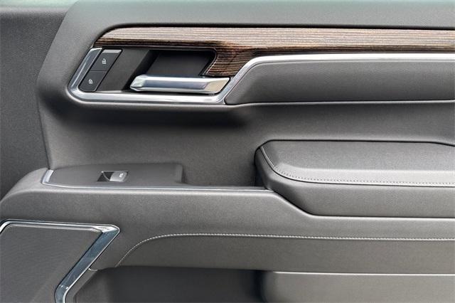 2023 GMC Sierra 1500 Vehicle Photo in ELK GROVE, CA 95757-8703