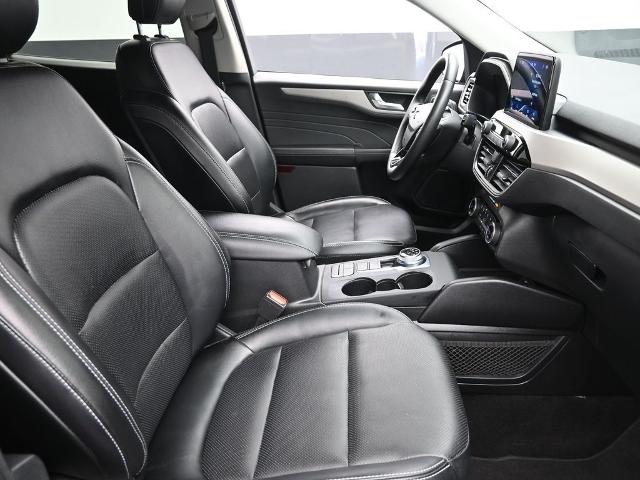 2022 Ford Escape Vehicle Photo in Cedar Rapids, IA 52402