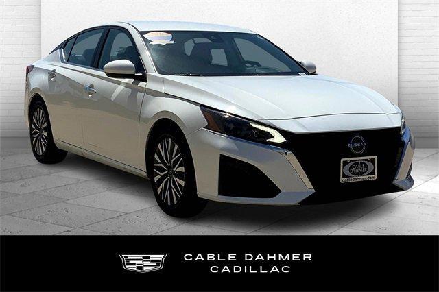 2023 Nissan Altima Vehicle Photo in TOPEKA, KS 66609-0000