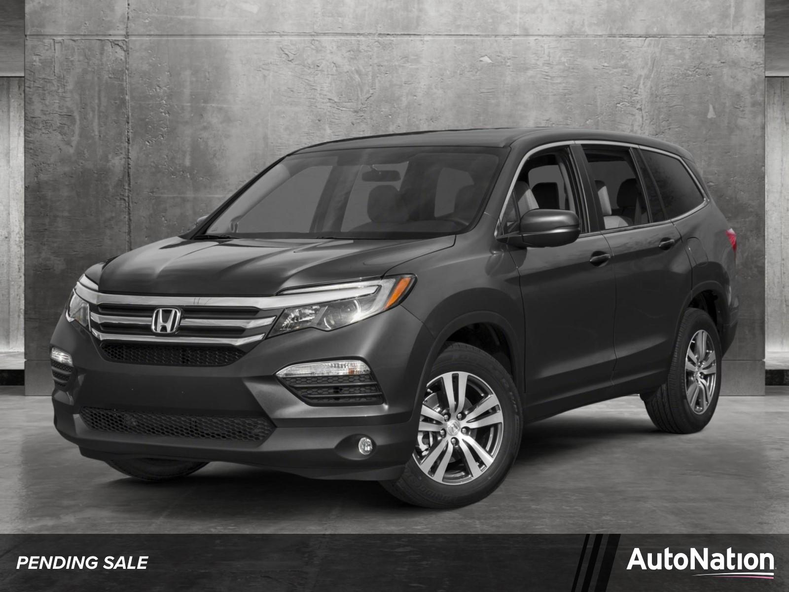 2017 Honda Pilot Vehicle Photo in Valencia, CA 91355
