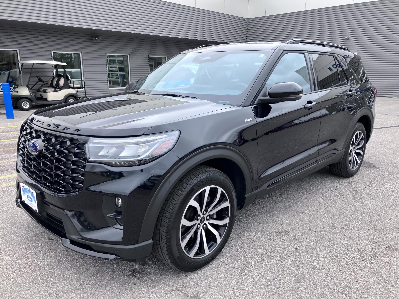 Used 2025 Ford Explorer ST-LINE with VIN 1FMUK8KH9SGA01571 for sale in Menomonie, WI