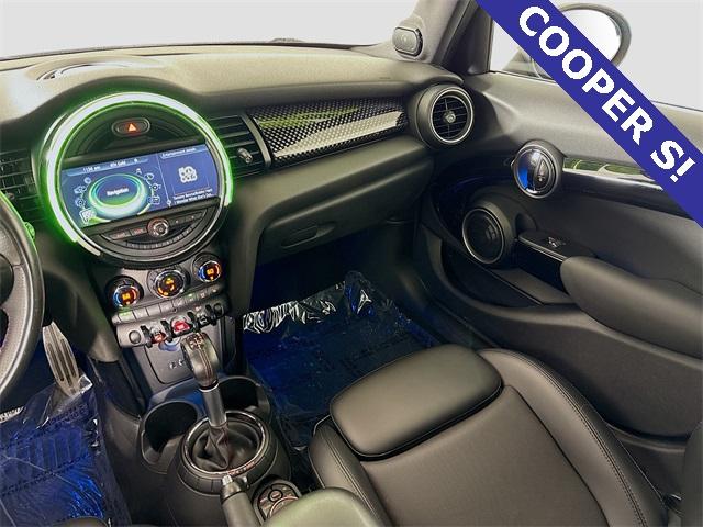 2015 MINI Cooper S Hardtop 4 Door Vehicle Photo in Puyallup, WA 98371