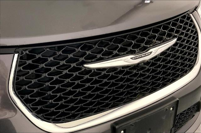 2023 Chrysler Pacifica Vehicle Photo in Lees Summit, MO 64086