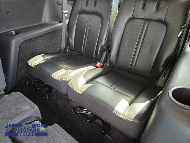 2017 Lincoln MKT Vehicle Photo in DENTON, TX 76210-9321