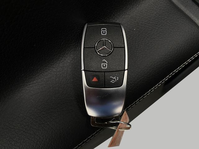 2025 Mercedes-Benz GLB Vehicle Photo in Appleton, WI 54913