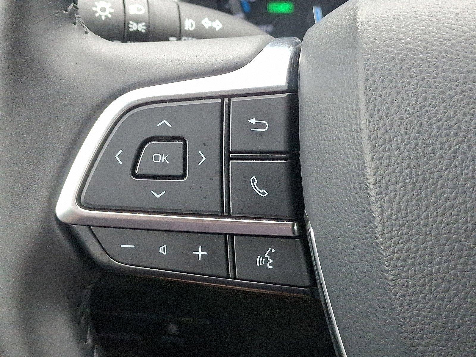 2020 Toyota Highlander Vehicle Photo in Harrisburg, PA 17111