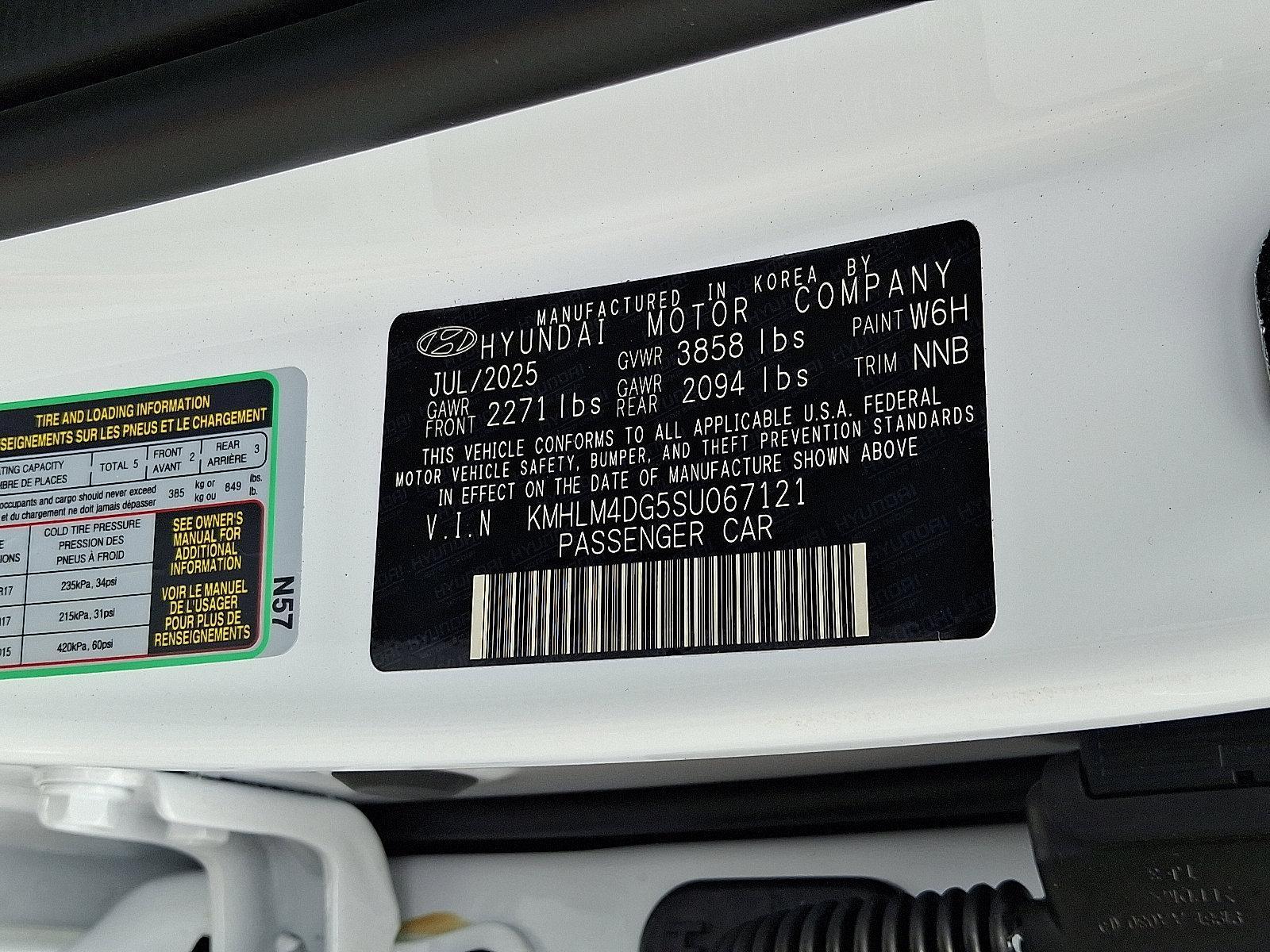 2025 Hyundai ELANTRA Vehicle Photo in Harrisburg, PA 17111