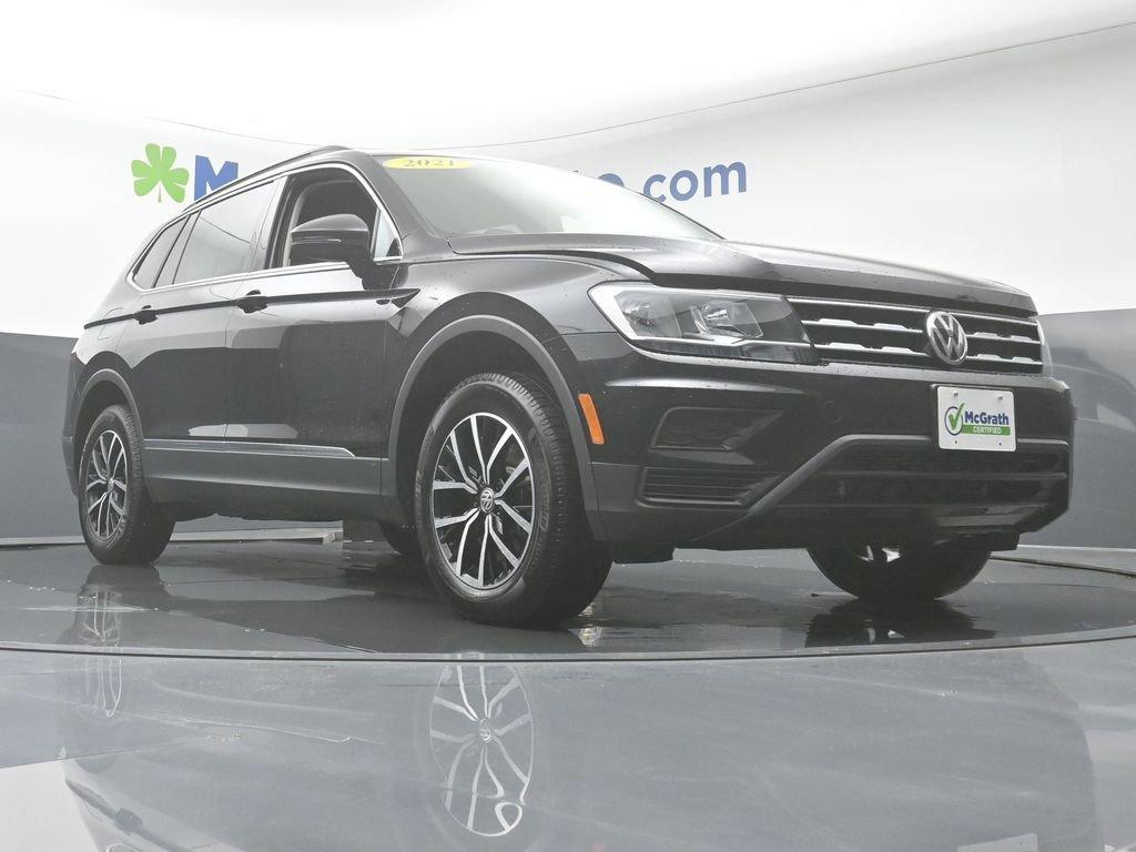 2021 Volkswagen Tiguan Vehicle Photo in Marion, IA 52302