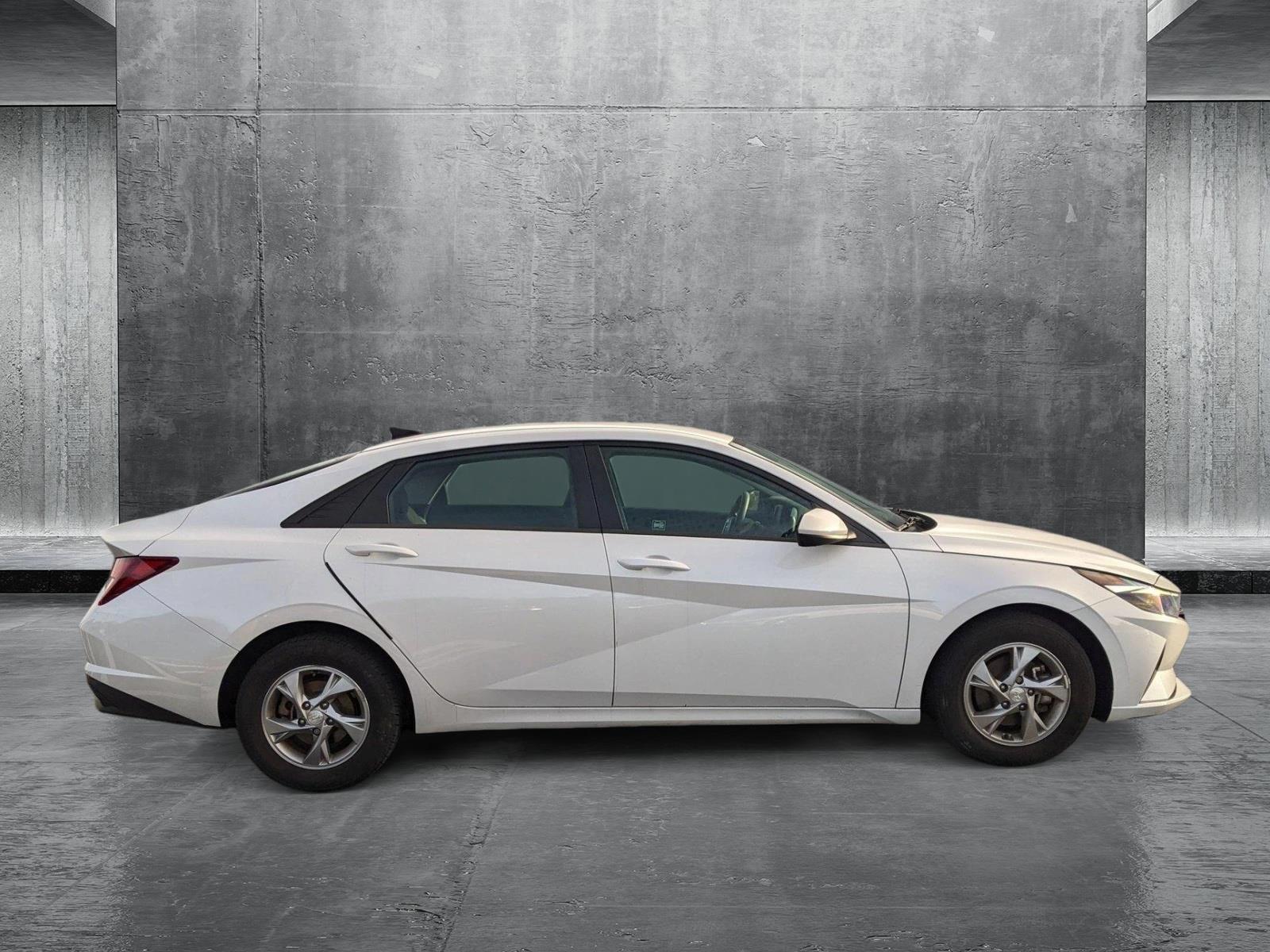 2022 Hyundai ELANTRA Vehicle Photo in Cockeysville, MD 21030