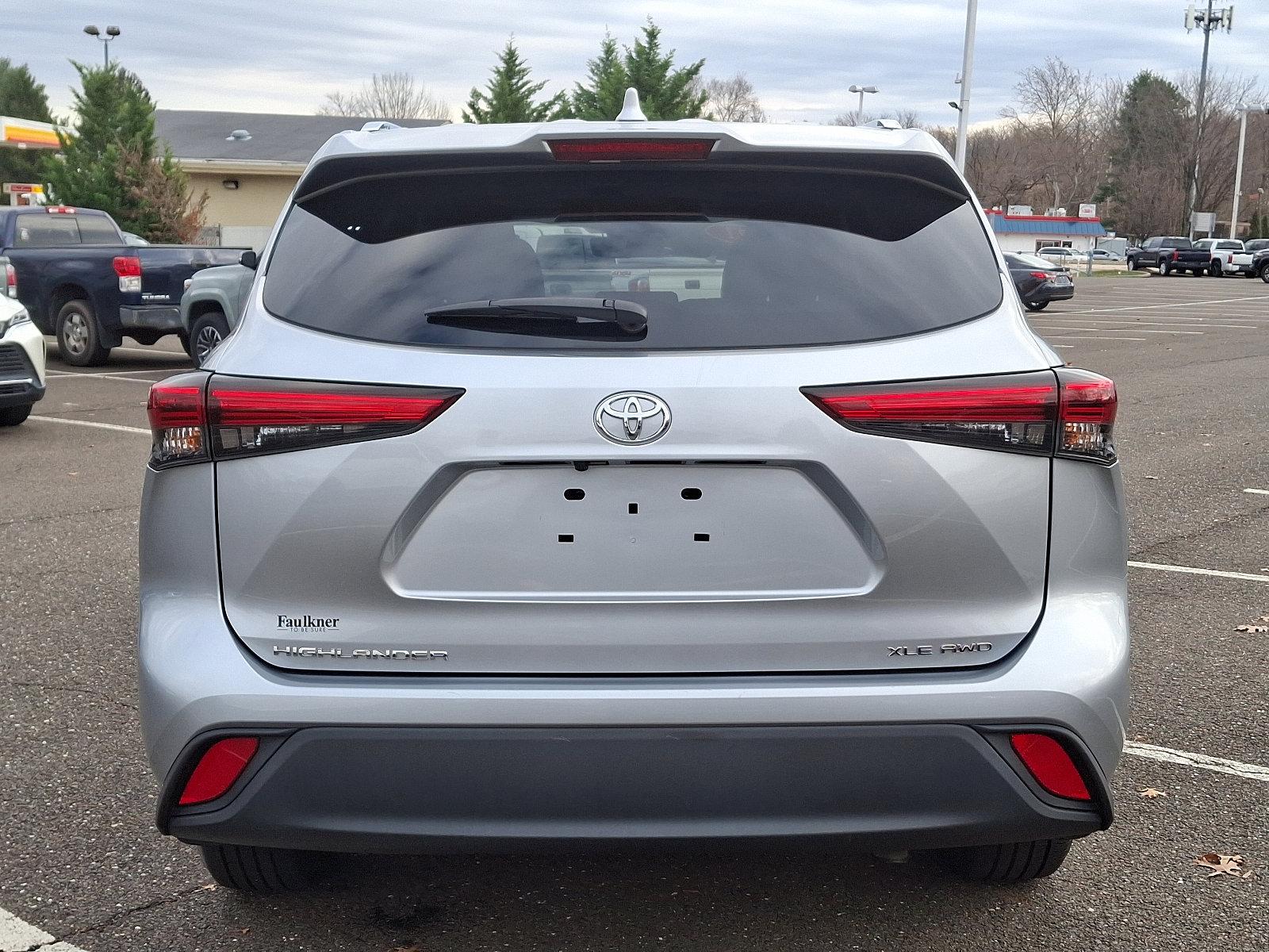 2021 Toyota Highlander Vehicle Photo in Trevose, PA 19053