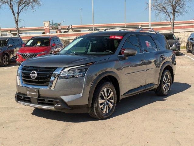 2024 Nissan Pathfinder Vehicle Photo in San Antonio, TX 78209