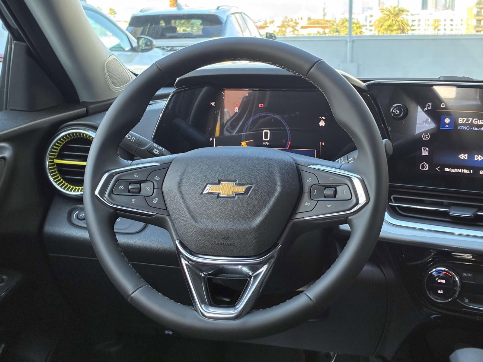 2025 Chevrolet Trax Vehicle Photo in LOS ANGELES, CA 90007-3794