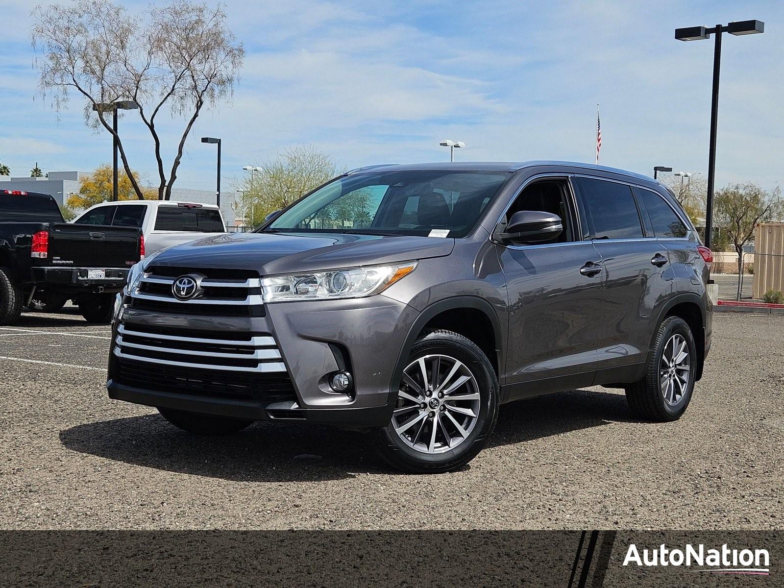2019 Toyota Highlander Vehicle Photo in PEORIA, AZ 85382-3715