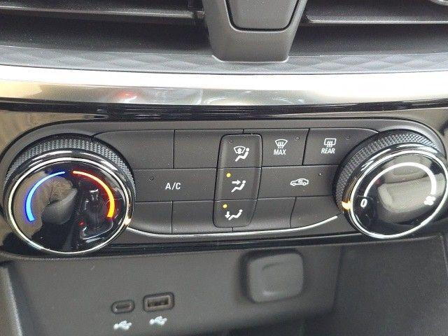2024 Buick Encore GX Vehicle Photo in Pleasant Hills, PA 15236