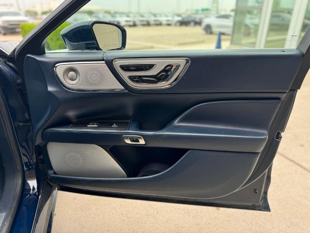2017 Lincoln Continental Vehicle Photo in Grapevine, TX 76051