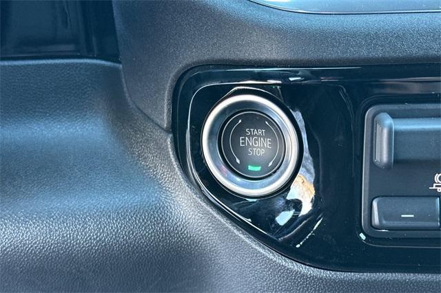 2025 GMC Sierra 1500 Vehicle Photo in ELK GROVE, CA 95757-8703