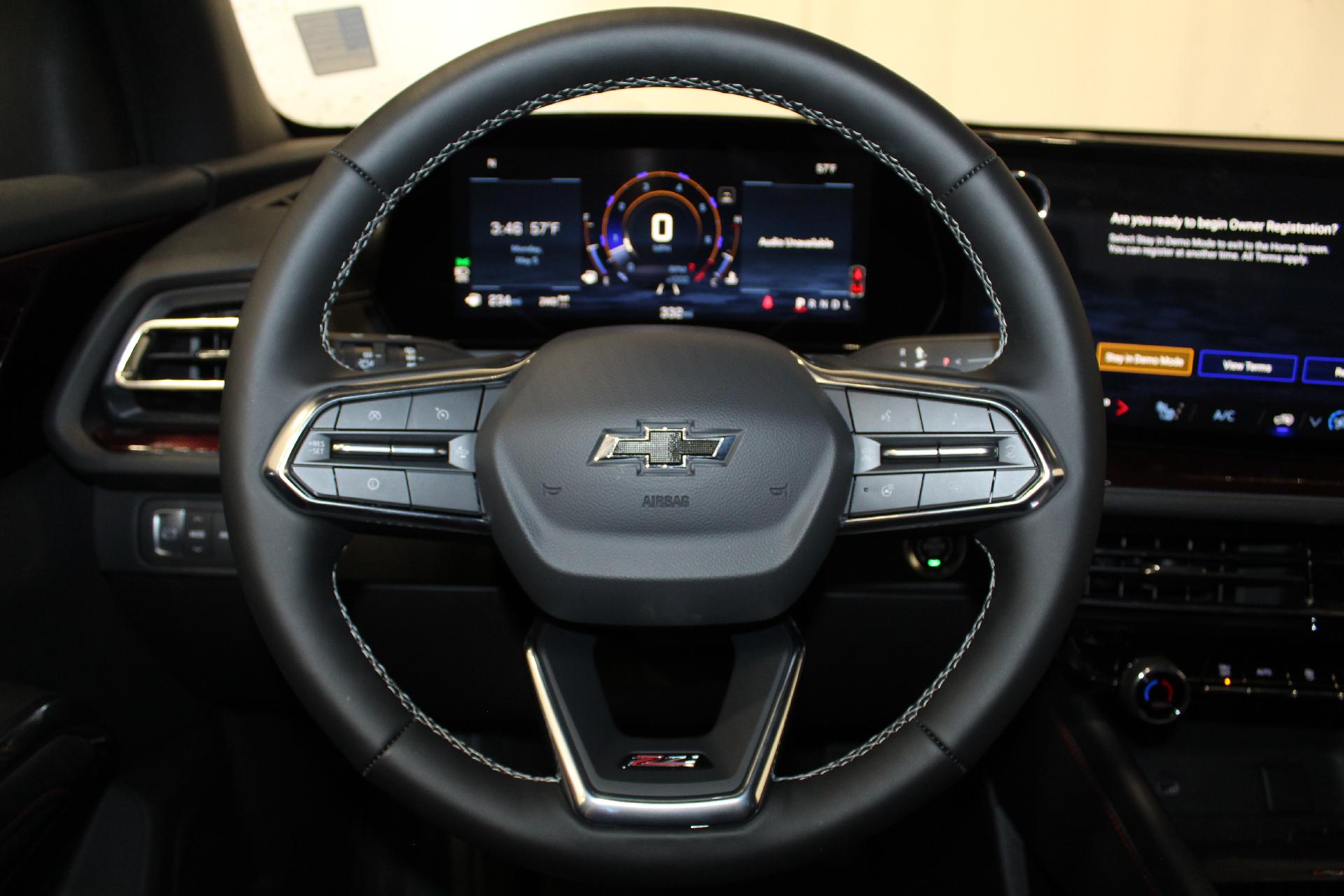 2025 Chevrolet Traverse Vehicle Photo in NORTHAMPTON, MA 01060-1120