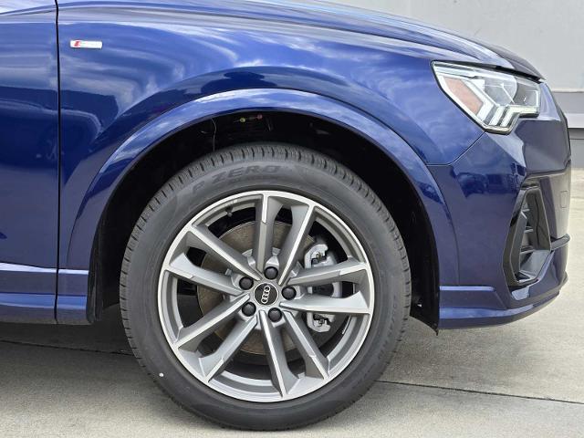 2025 Audi Q3 Vehicle Photo in SUGAR LAND, TX 77478