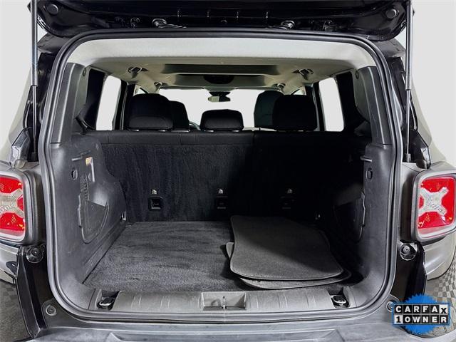 2020 Jeep Renegade Vehicle Photo in Puyallup, WA 98371