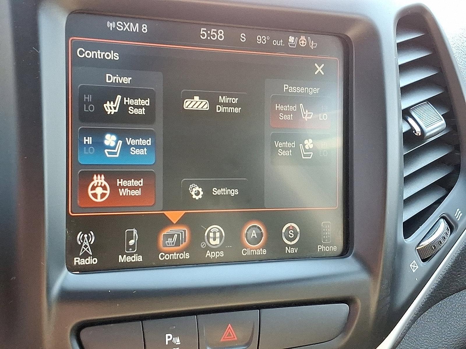 2016 Jeep Cherokee Vehicle Photo in Harrisburg, PA 17111