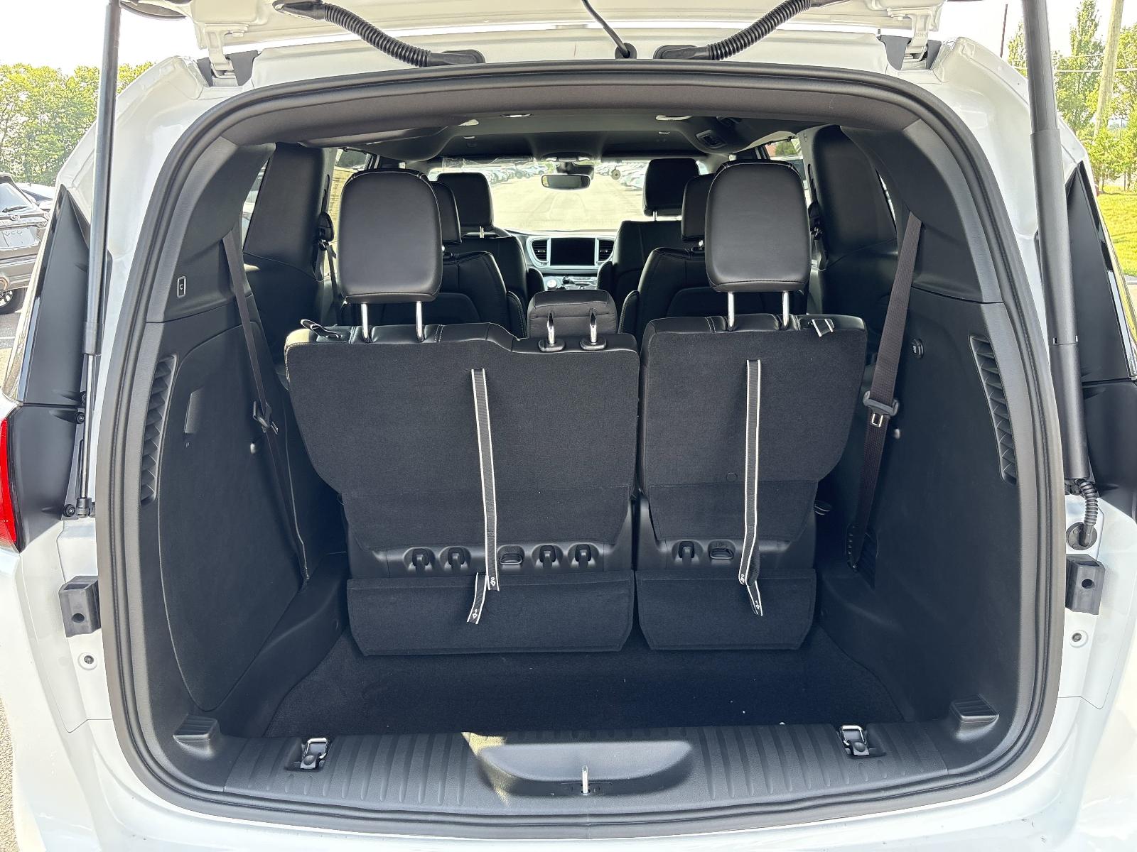 2025 Chrysler Voyager Vehicle Photo in Mechanicsburg, PA 17050-1707