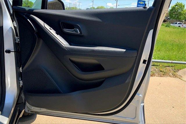 2017 Chevrolet Trax Vehicle Photo in KANSAS CITY, MO 64114-4502