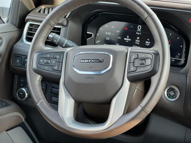 2023 GMC Yukon XL Vehicle Photo in COLUMBIA, MO 65203-3903