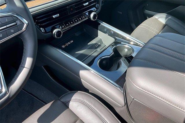 2025 Chevrolet Tahoe Vehicle Photo in KANSAS CITY, MO 64114-4502