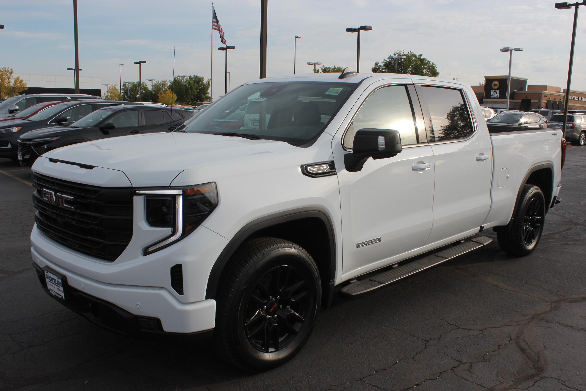 2025 GMC Sierra 1500 Vehicle Photo in AURORA, CO 80012-4011