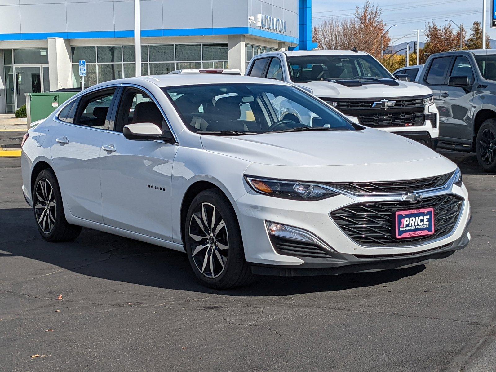 2022 Chevrolet Malibu Vehicle Photo in VALENCIA, CA 91355-1705