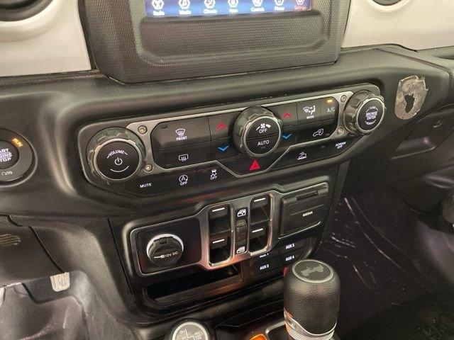 2022 Jeep Wrangler Vehicle Photo in PHOENIX, AZ 85014-3381