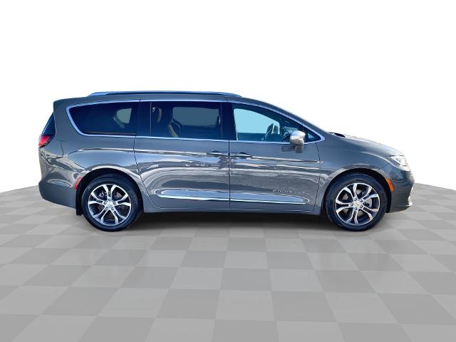 2022 Chrysler Pacifica Vehicle Photo in WILLIAMSVILLE, NY 14221-2883