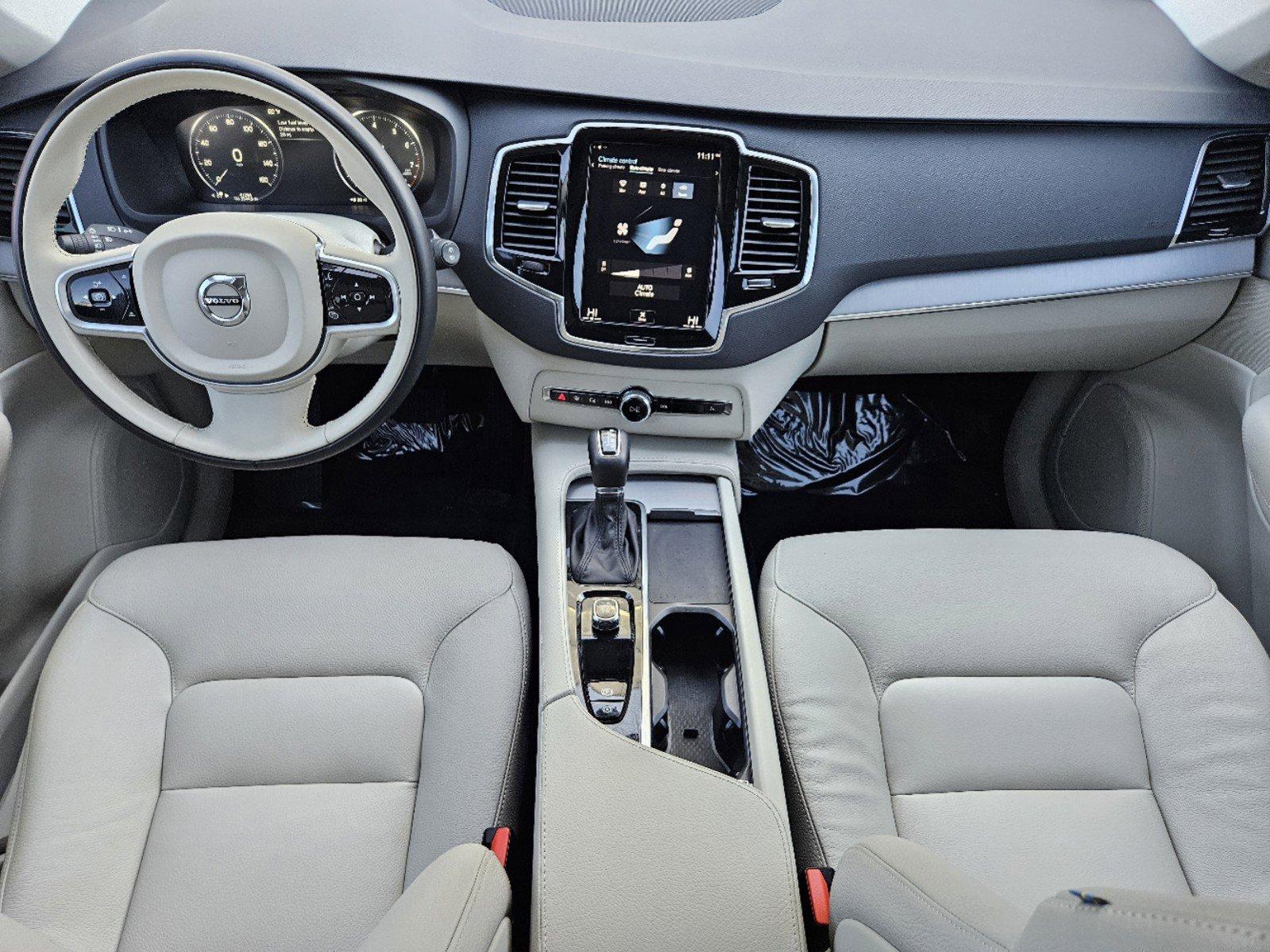 2022 Volvo XC90 Vehicle Photo in FORT WORTH, TX 76132