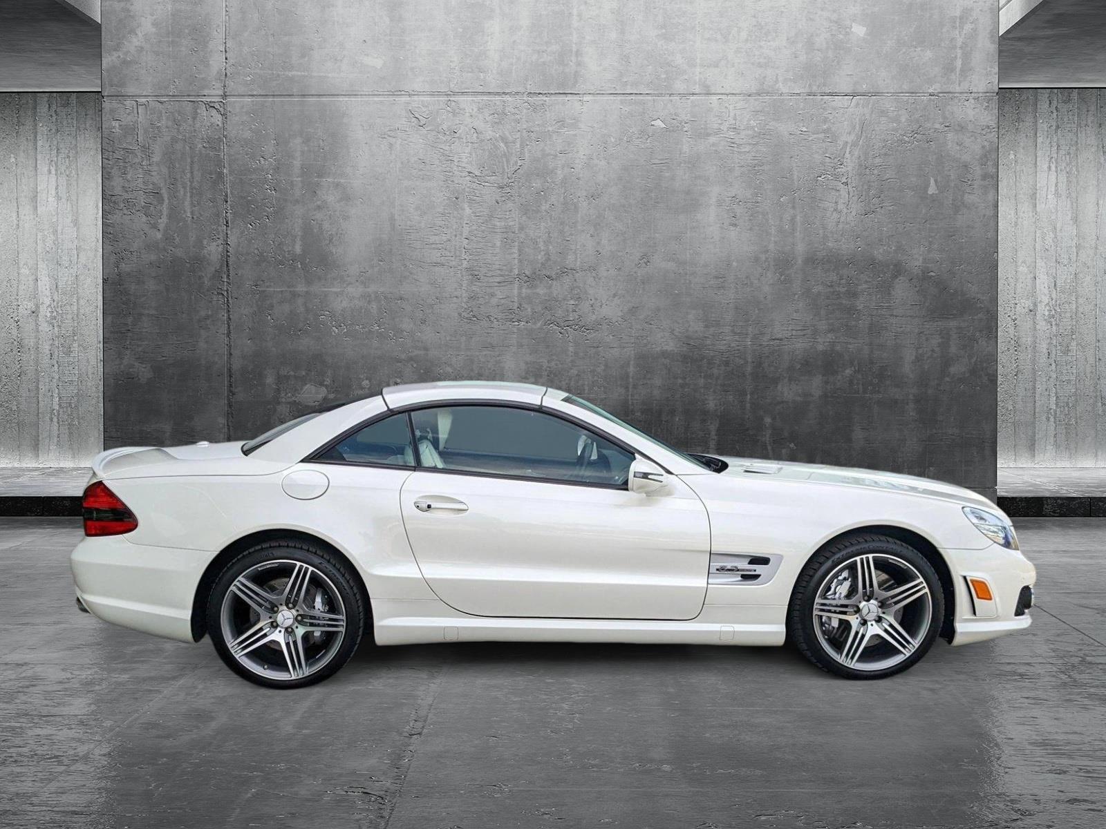 2009 Mercedes-Benz SL-Class Vehicle Photo in Pompano Beach, FL 33064