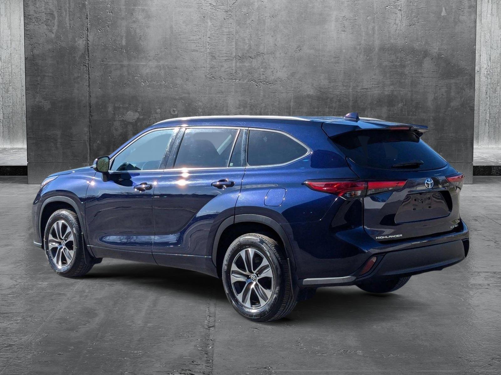 2022 Toyota Highlander Vehicle Photo in Spokane Valley, WA 99212