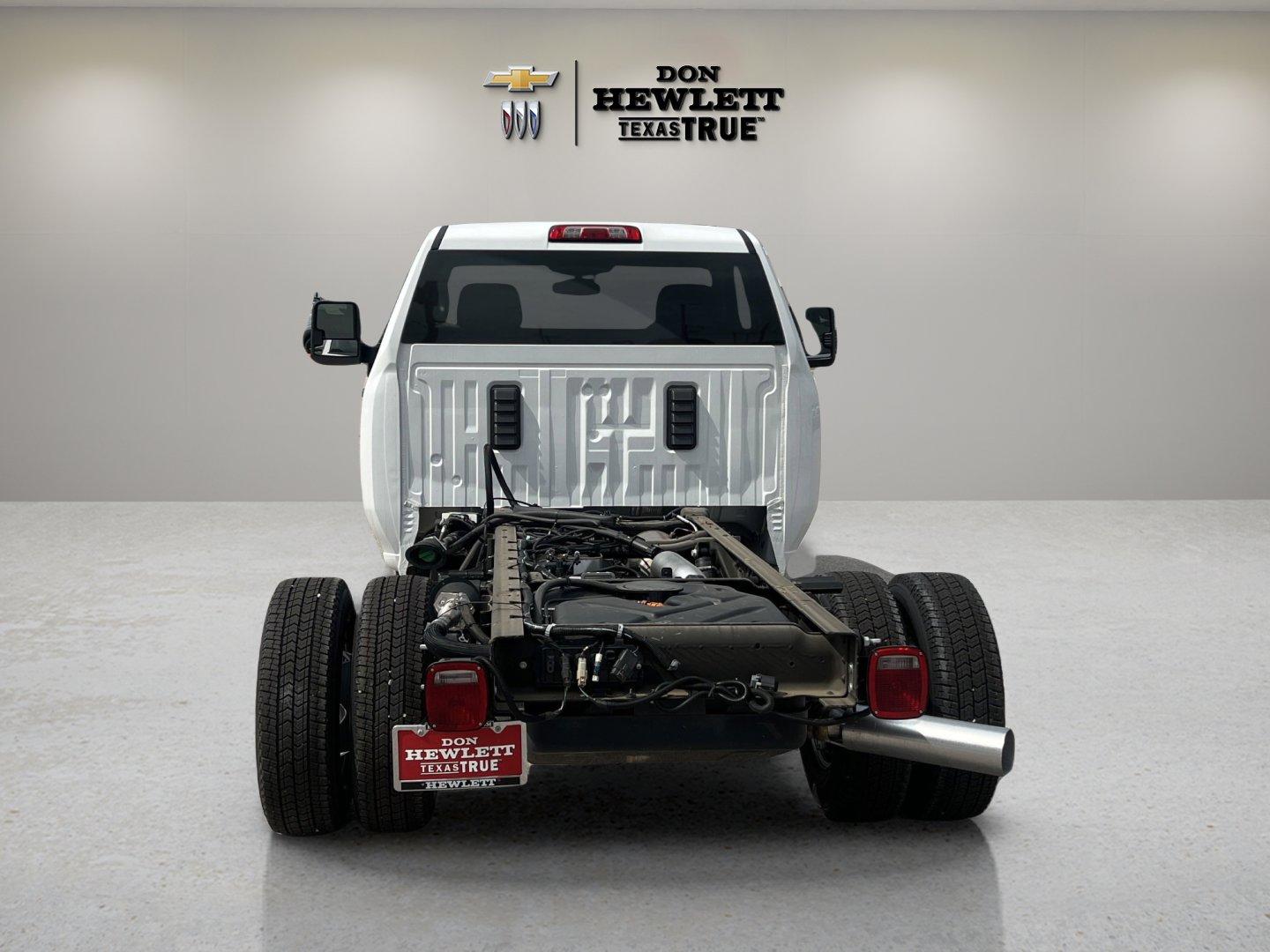 2025 Chevrolet Silverado 3500 HD Chassis Cab Vehicle Photo in GEORGETOWN, TX 78626-7508