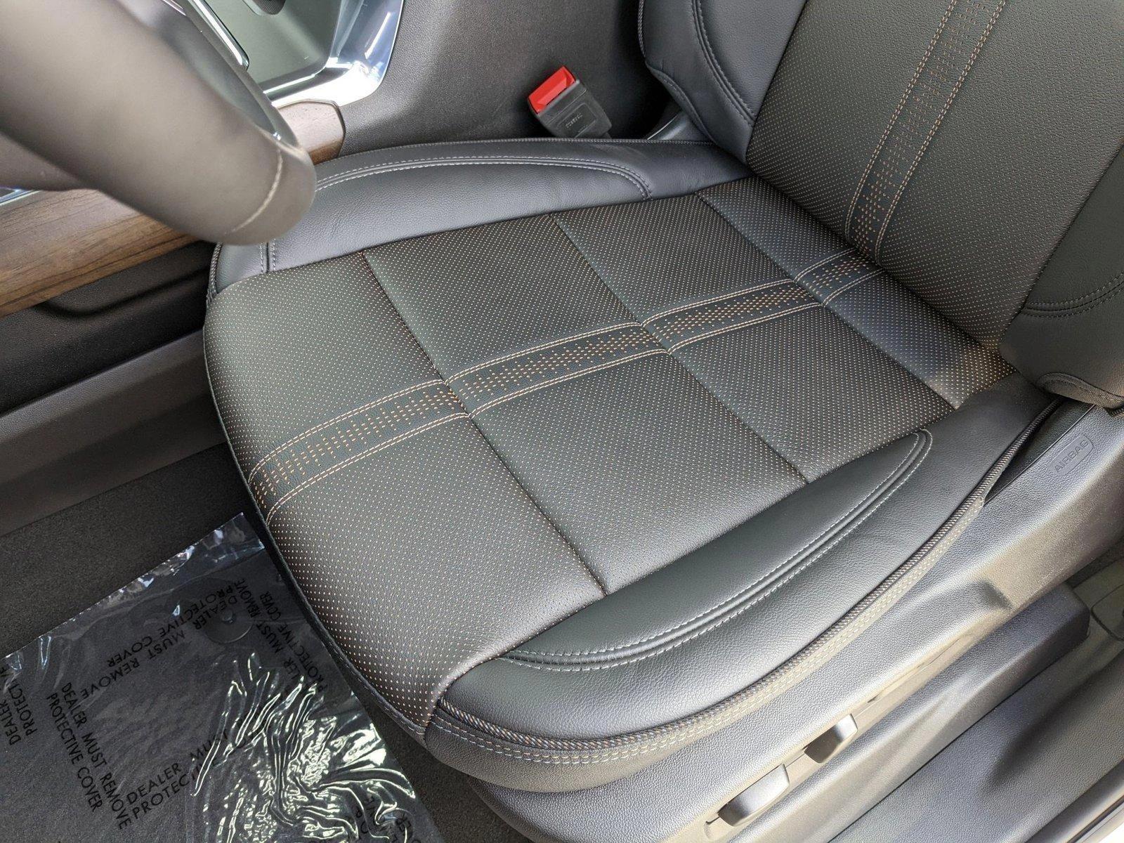 2025 Chevrolet Silverado 2500 HD Vehicle Photo in PEMBROKE PINES, FL 33024-6534