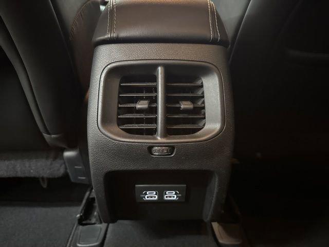 2021 Jeep Cherokee Vehicle Photo in MEDINA, OH 44256-9631