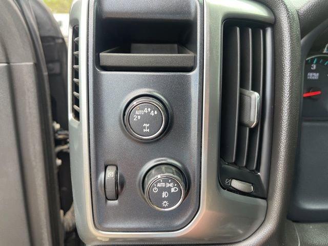 2017 Chevrolet Silverado 1500 Vehicle Photo in MEDINA, OH 44256-9631
