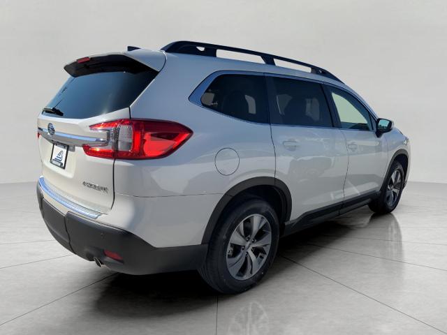 2025 Subaru Ascent Vehicle Photo in Green Bay, WI 54304