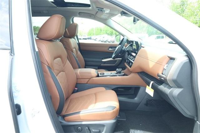 2025 Nissan Pathfinder Vehicle Photo in Hazelwood, MO 63042