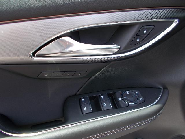 2025 Buick Envision Vehicle Photo in LOWELL, MA 01852-4336