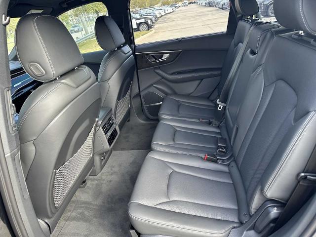 2025 Audi Q7 Vehicle Photo in HOUSTON, TX 77090