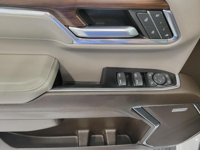 2023 GMC Sierra 1500 Vehicle Photo in NEENAH, WI 54956-2243
