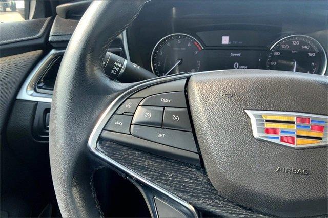 2022 Cadillac XT5 Vehicle Photo in TOPEKA, KS 66609-0000