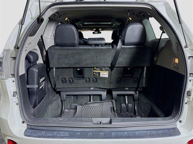 2018 Toyota Sienna Vehicle Photo in PUYALLUP, WA 98371-4149