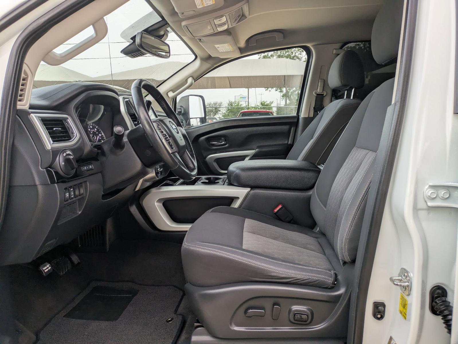 2021 Nissan Titan Vehicle Photo in SELMA, TX 78154-1460